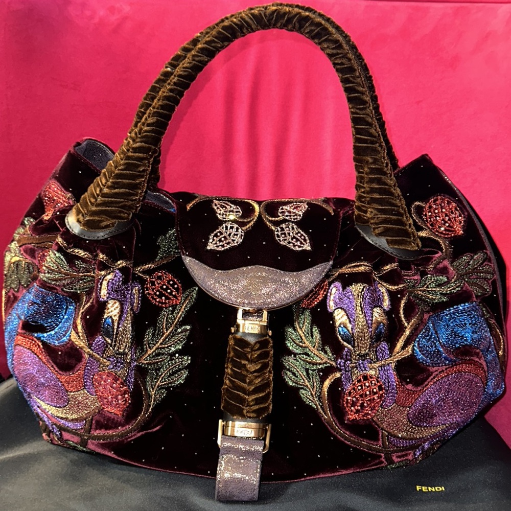 Fendi squirrel embellished velvet spy bag rare limited edition handbag hobo - Picture 16 of 16